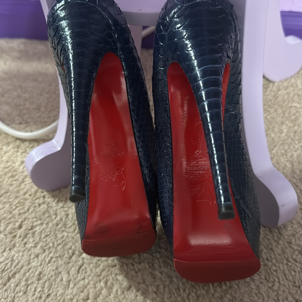 Christian Louboutin Python Snake Skin Peep Toe Pu… - image 5